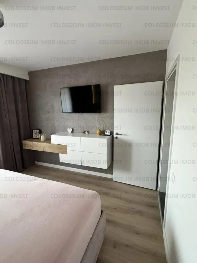 Apartament 3 camere, decomandat - zona Tractorul - foto 3