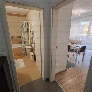 Apartament cu 2 camere, decomandat - zona Tractorul - foto 5