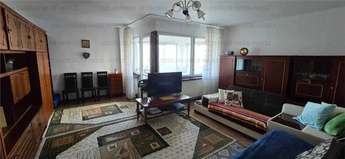 Apartament cu 3 camere,decomandat - zona Vlahuta - foto 1