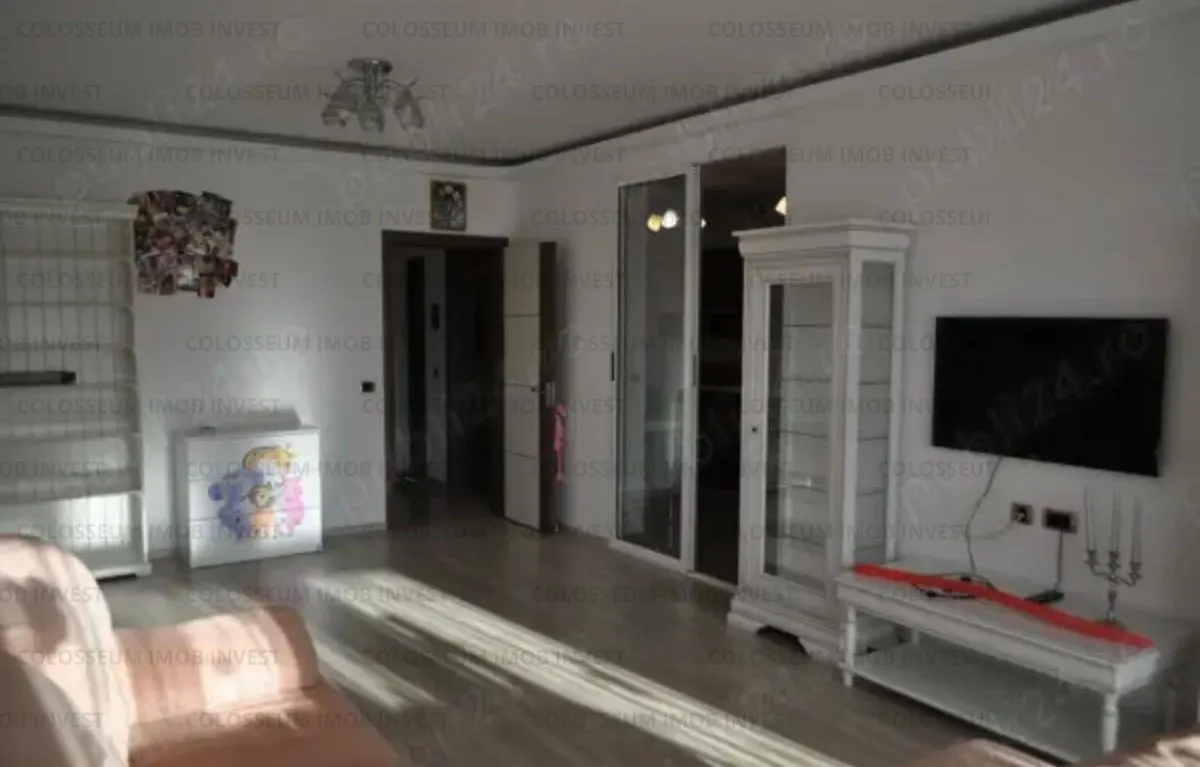 Apartament cu 2 camere,decomandat - zona Tractorul - foto 2