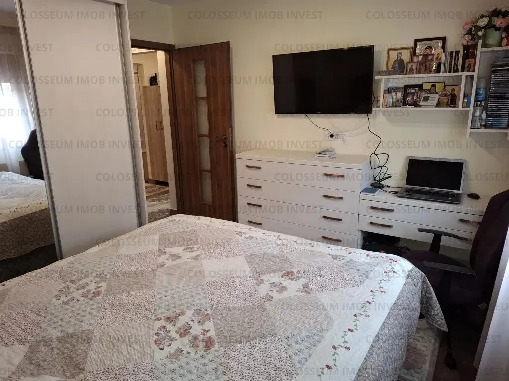 Apartament cu 3 camere, decomandat - zona Tractorul - foto 3