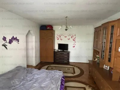 Apartament cu 2 camere, semidecomandat - zona Astra - foto 4