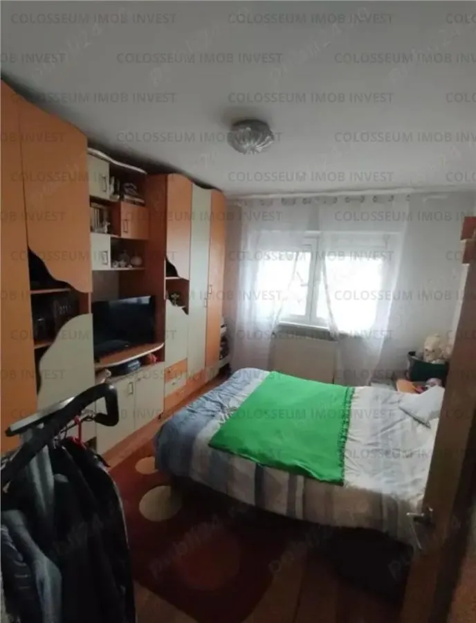 Apartament cu 3 camere, decomandat - zona Racadau - foto 3