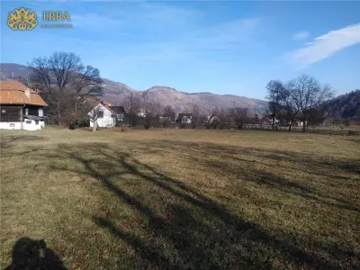 Teren cu vedere spectaculoasa, pretabil pensiune. Moeciu. - foto 3