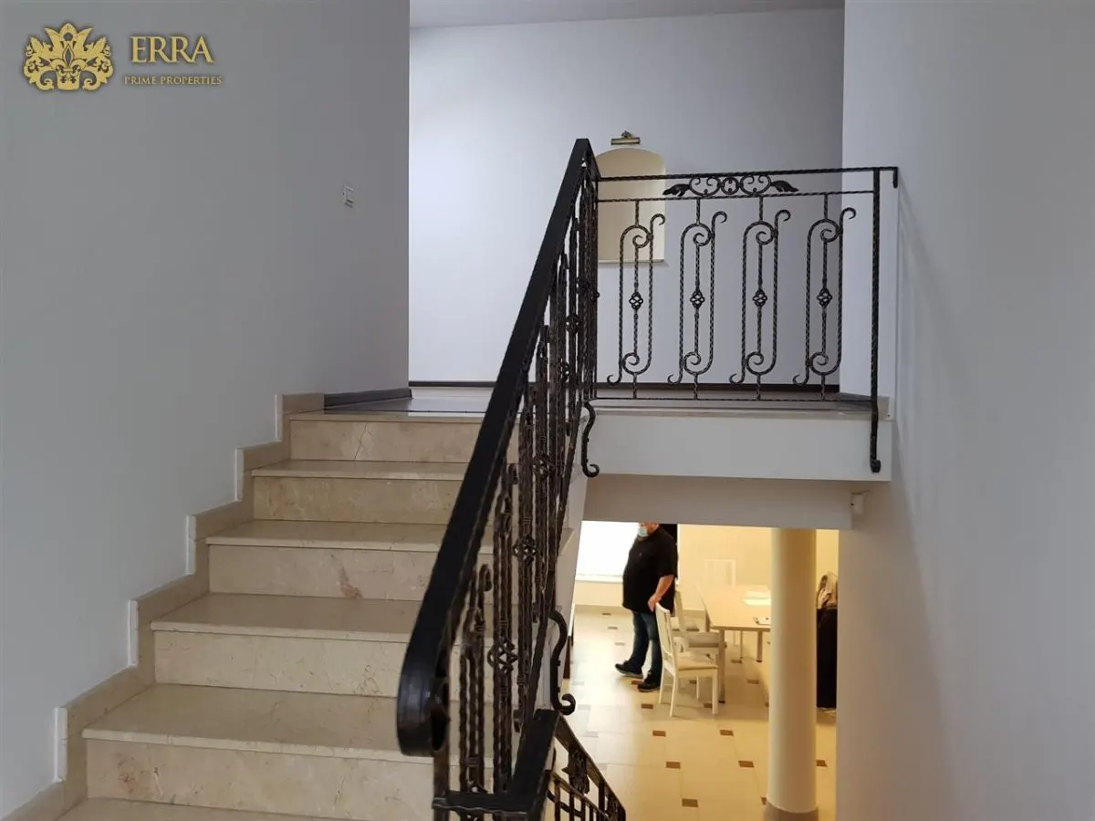 Vila cocheta, 6 camere, piscina. - foto 12