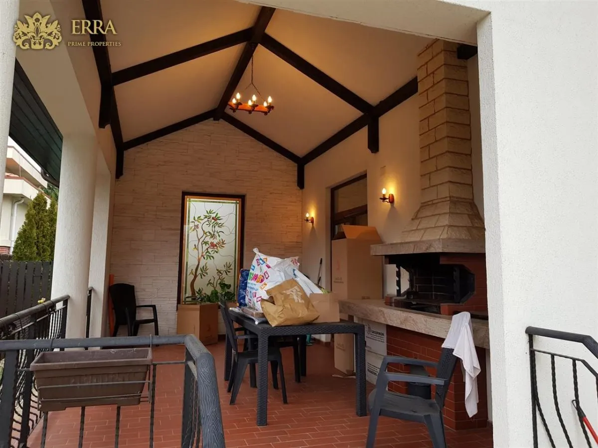 Vila cocheta, 6 camere, piscina. - foto 18