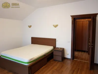 Vila cocheta, 6 camere, piscina. - foto 8
