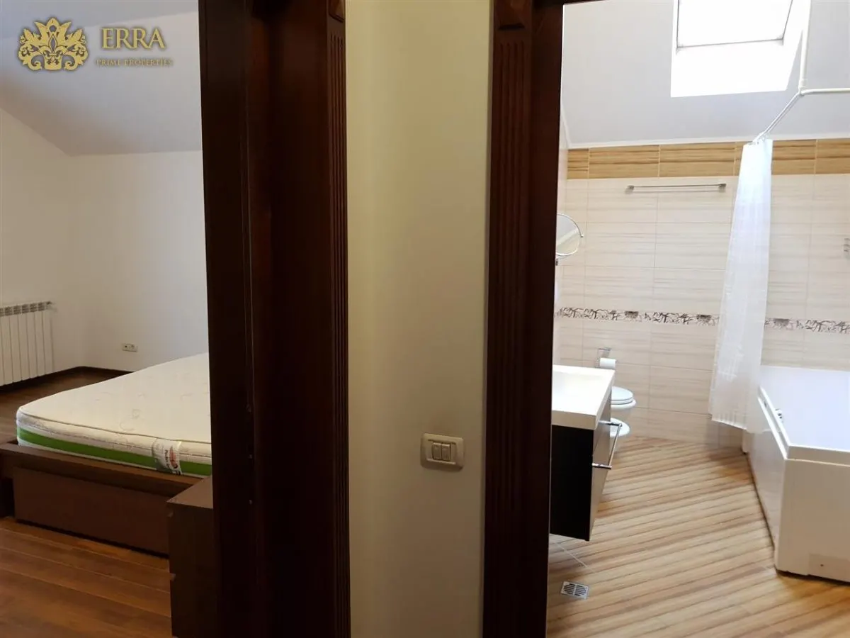 Vila cocheta, 6 camere, piscina. - foto 10