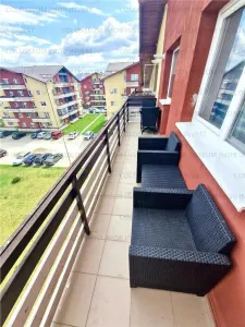 Apartament cu 2 camere, tip studio - zona Sanpetru - foto 6