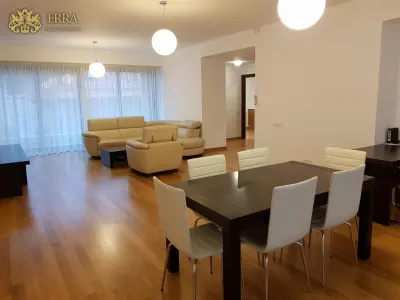 Apartament spatios. - Bucuresti