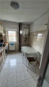 Apartament cu 2 camere, decomandat - zona Racadau - foto 4