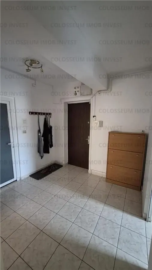Apartament cu 2 camere, decomandat - zona Racadau - foto 5