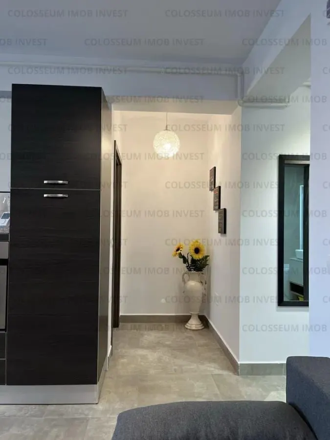 Apartament cu 2 camere, open space - zona Tractorul - foto 3