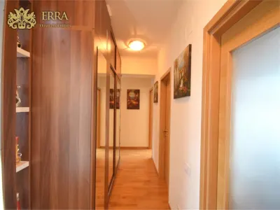 Apartament  3 camere mobilat. Garaj. - foto 5