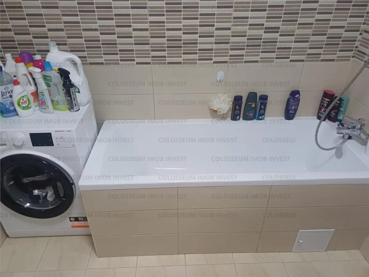 Apartament cu 3 camere, decomandat - zona Noua - foto 11