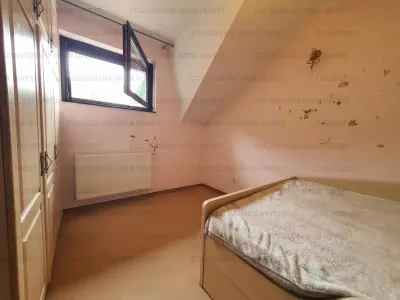 Apartament cu 3 camere, decomandat - zona Poiana Brasov - foto 5