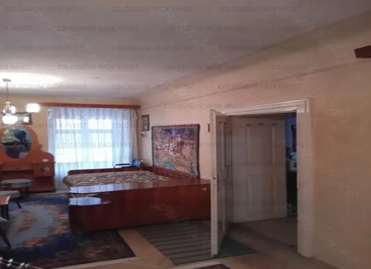 Apartament cu 3 camere, semidecomandat - zona Centru Istoric - foto 3