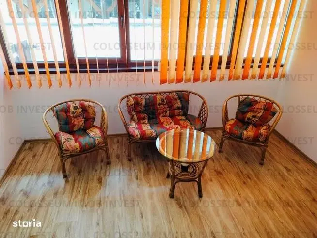 Apartament cu 3 camere, decomandat - zona Sanpetru - foto 3
