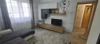 Apartament cu 3 camere, decomandat - zona Tractorul - foto 2