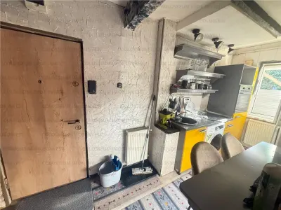 Apartament cu 2 camere, semidecomandat - zona Garii - foto 9