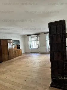 Apartament cu 3 camere, decomandat - zona Centru Istoric - Brasov