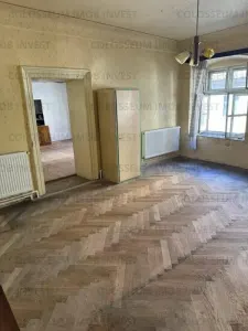 Apartament cu 3 camere, decomandat - zona Centru Istoric - foto 3