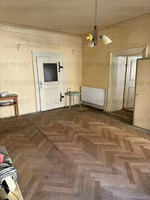 Apartament cu 3 camere, decomandat - zona Centru Istoric - foto 4