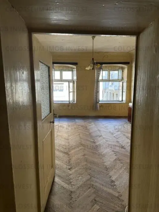 Apartament cu 3 camere, decomandat - zona Centru Istoric - foto 6