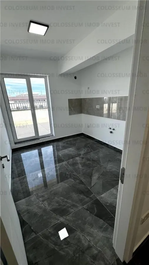 Apartament cu 2 camere, decomandat - zona Tractorul - foto 3