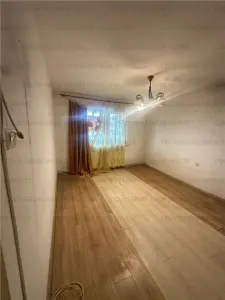 Apartament cu 2 camere, semidecomandat - zona Bartolomeu - Brasov