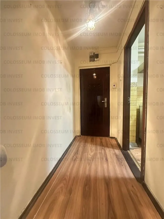 Apartament cu 2 camere, semidecomandat - zona Bartolomeu - foto 3