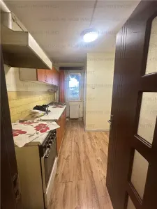 Apartament cu 2 camere, semidecomandat - zona Bartolomeu - foto 4