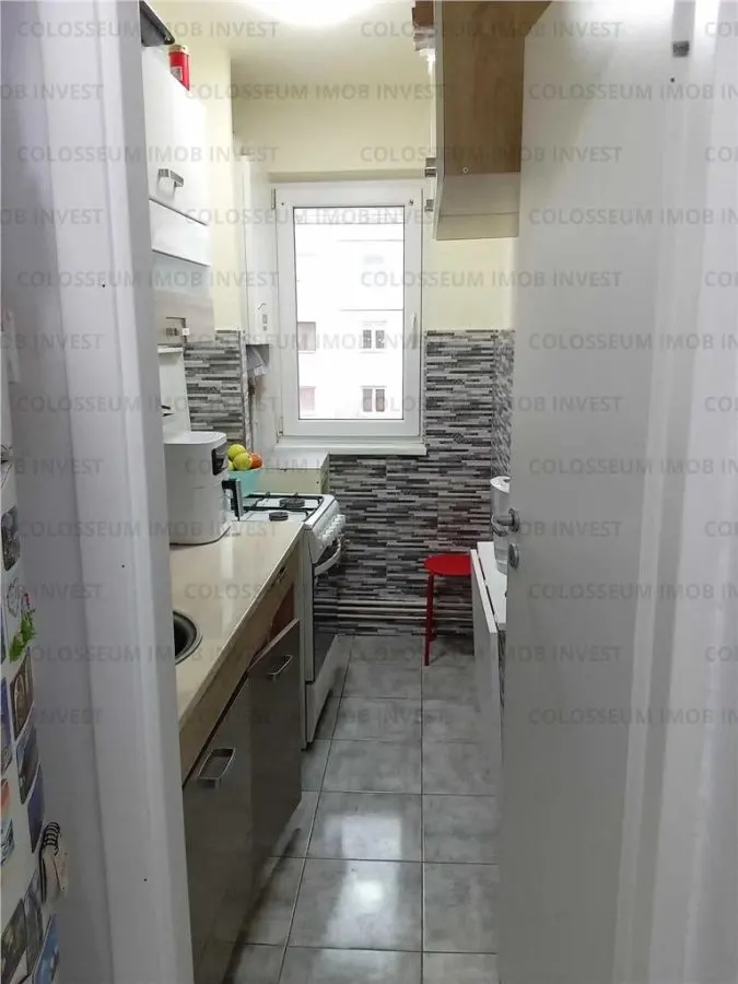 Apartament cu 2 camere, semidecomandat - zona Vlahuta - foto 5