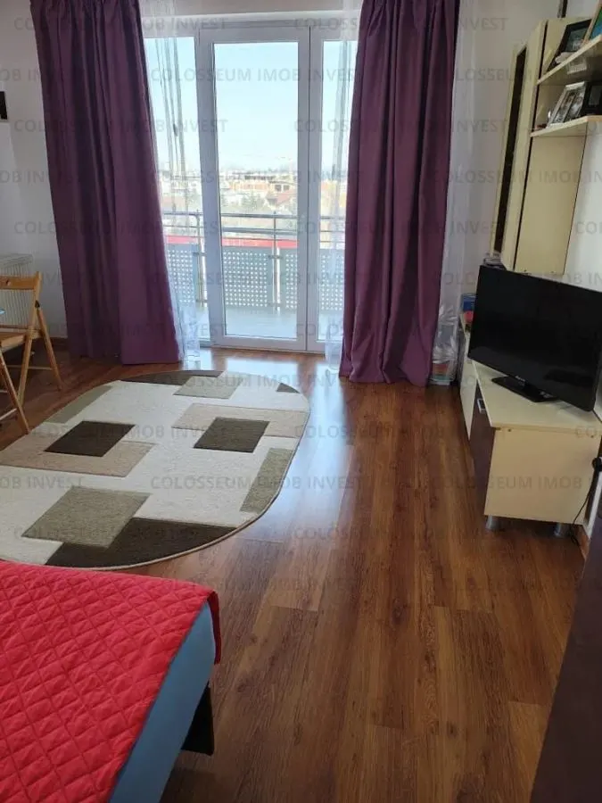 Apartament cu 2 camere, decomandat - zona Tractorul - foto 1