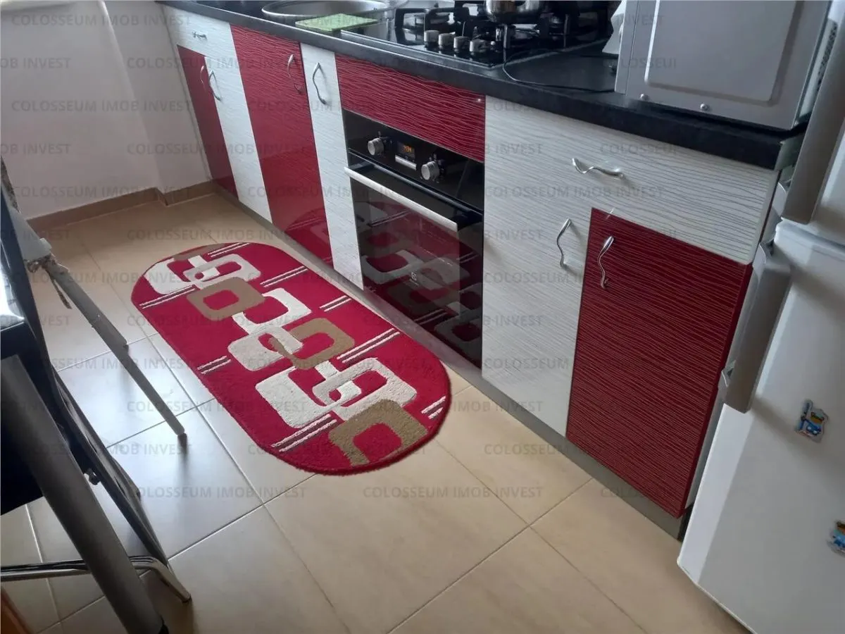 Apartament cu 2 camere, decomandat - zona Tractorul - foto 5