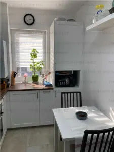 Apartament cu 2 camere, decomandat - zona Bartolomeu - foto 5