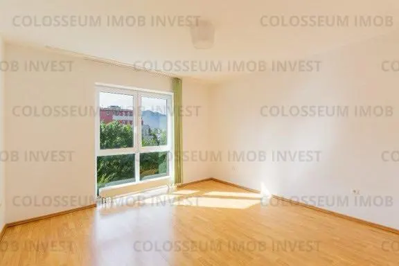Apartament cu 3 camere, decomandat - zona Avantgarden - foto 1