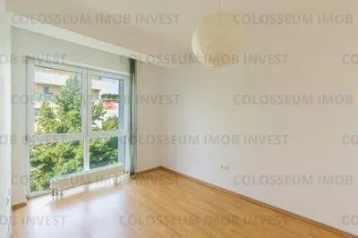 Apartament cu 3 camere, decomandat - zona Avantgarden - foto 3