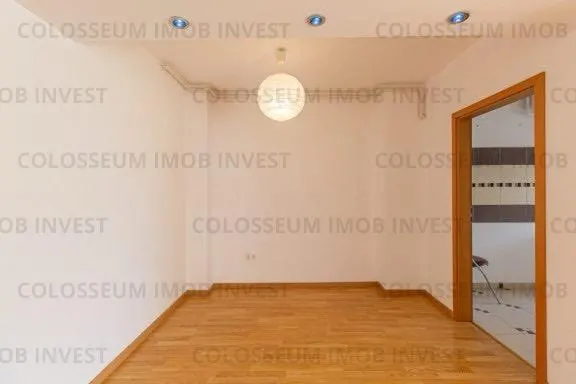 Apartament cu 3 camere, decomandat - zona Avantgarden - foto 5