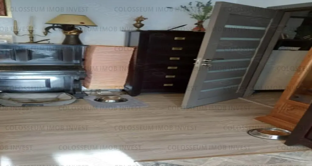 Apartament cu 3 camere, decomandat - zona Racadau - foto 8
