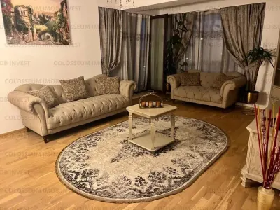 Apartament cu 3 camere, decomandat - zona Centru Civic - Brasov