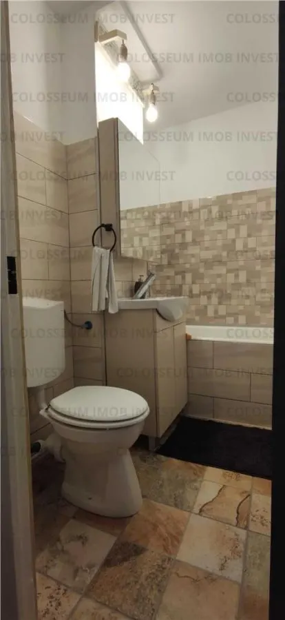 Apartament cu 2 camere, decomandat - zona Sacele - foto 8