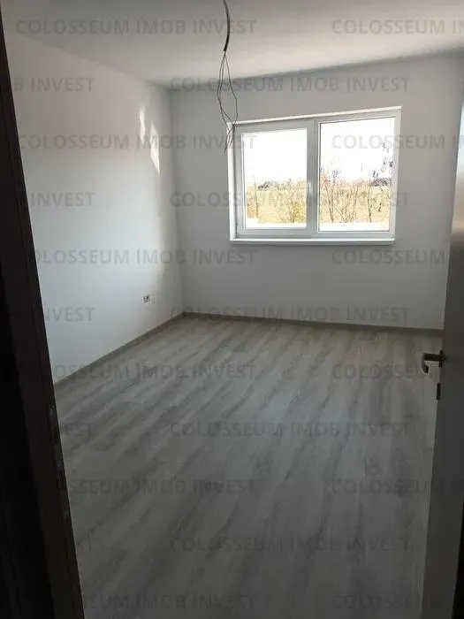 Apartament cu 2 camere, decomandat - zona Sanpetru - foto 2