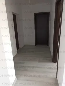 Apartament cu 2 camere, decomandat - zona Sanpetru - foto 3