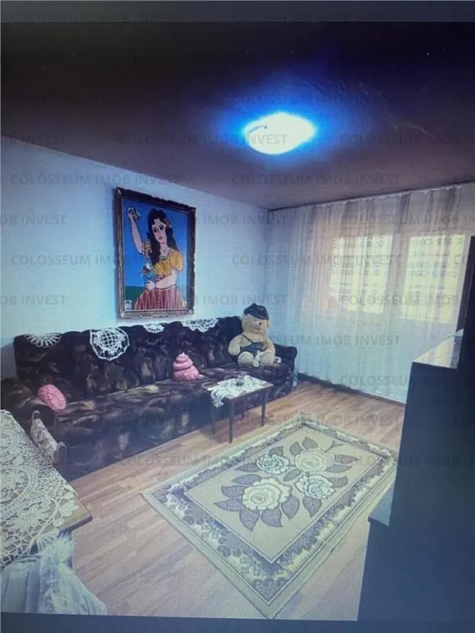 Apartament cu 3 camere, decomandat - zona Prejmer - foto 2