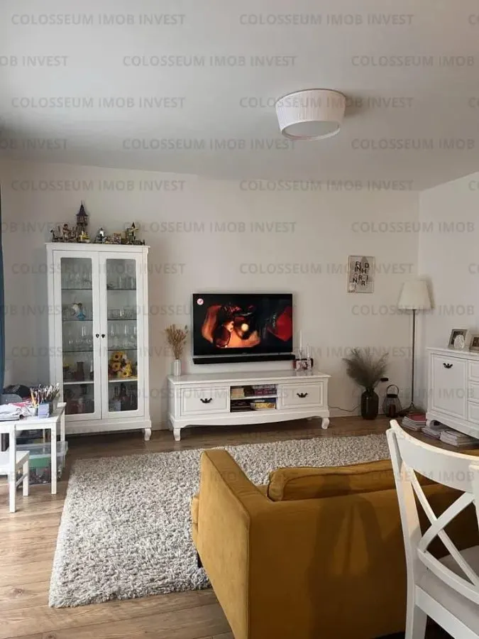 Apartament cu 3 camere,decomandat - zona Avantgarden - foto 1