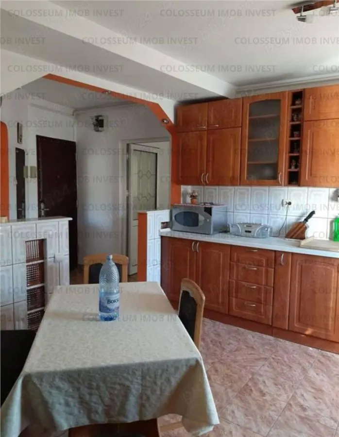 Apartament cu 2 camere, decomandat - zona Astra - foto 3