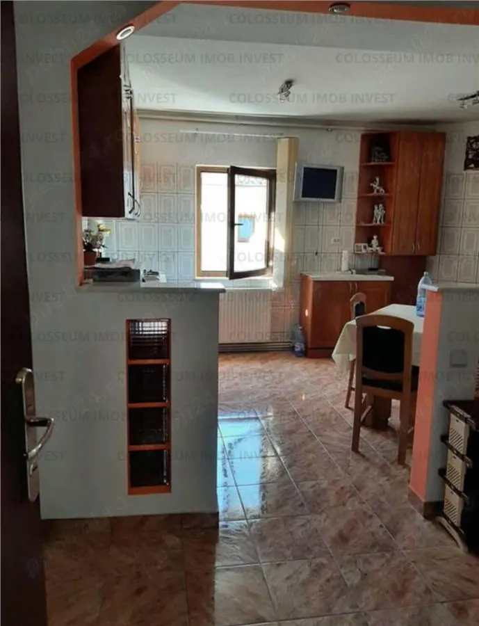Apartament cu 2 camere, decomandat - zona Astra - foto 4
