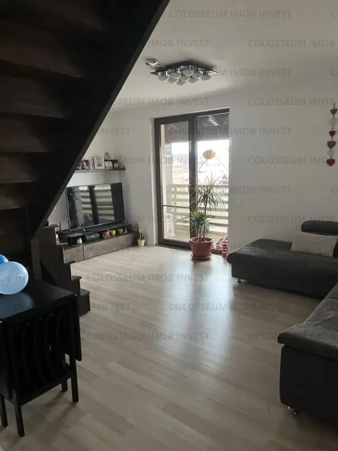 Apartament cu 4 camere, decomandat - zona Tractorul - foto 1