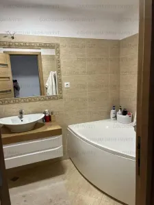 Apartament cu 4 camere, decomandat - zona Tractorul - foto 6